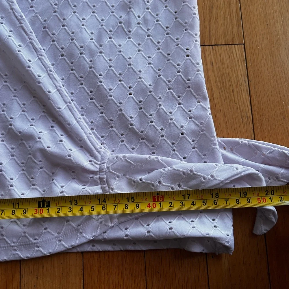 Michael Kors brand white eyelet V-neck blouse Small - Picture 8 of 9